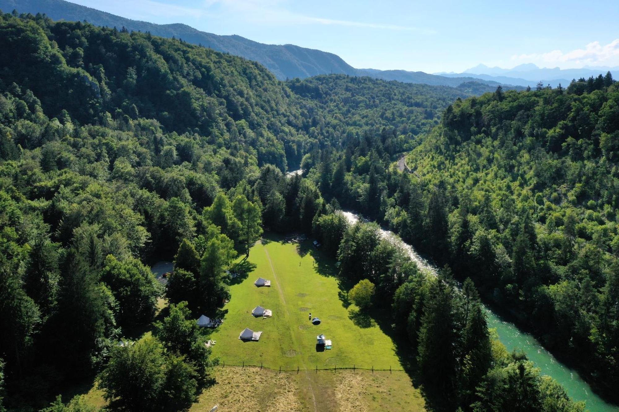 רדובליצ'ה Eco River Camp - Pitches מראה חיצוני תמונה