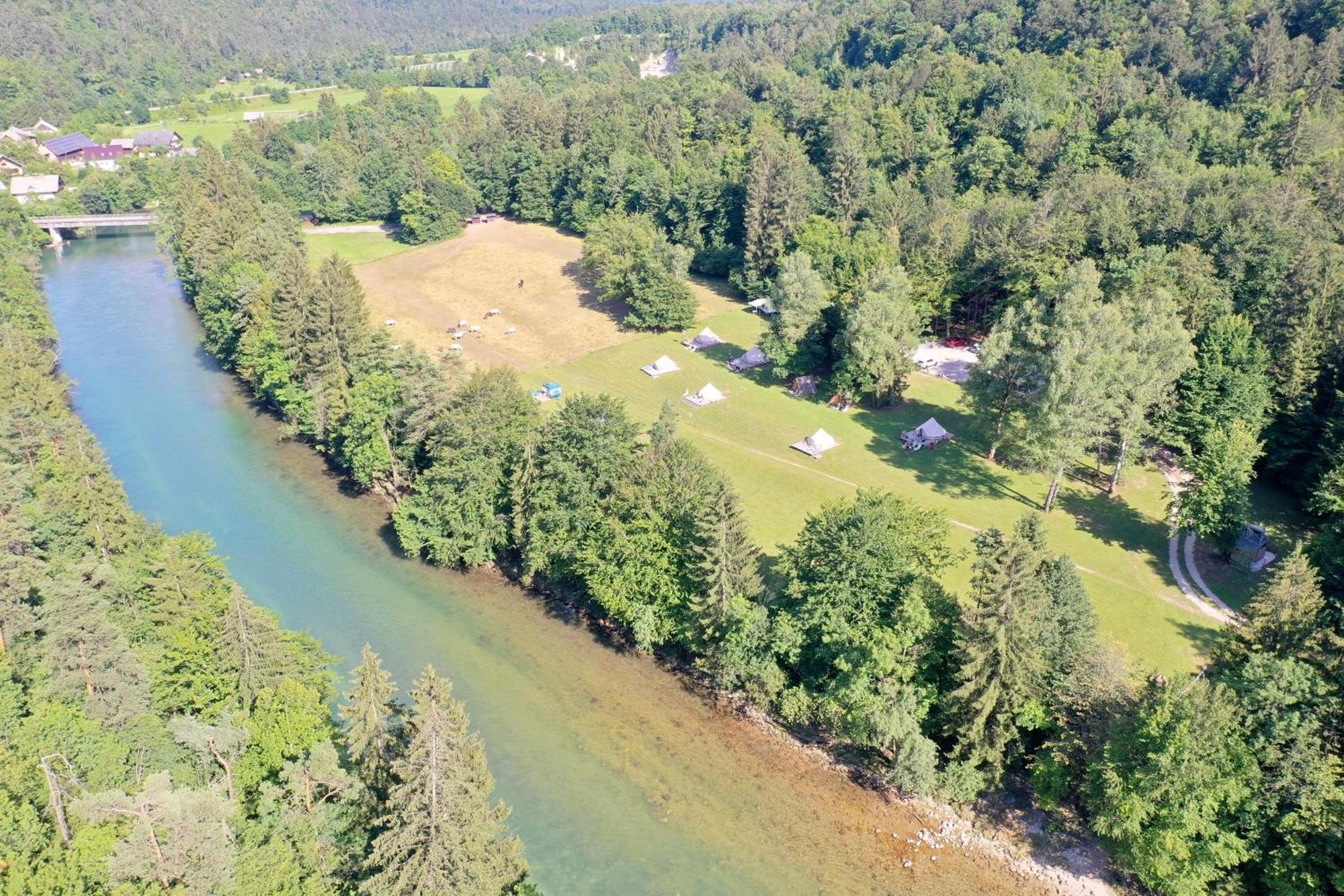 רדובליצ'ה Eco River Camp - Pitches מראה חיצוני תמונה