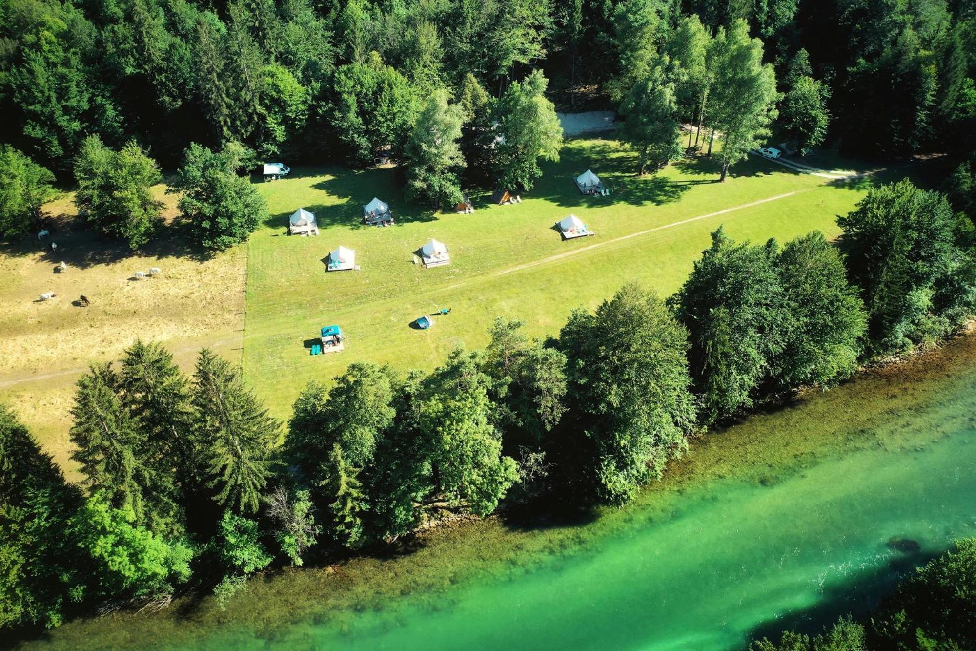 רדובליצ'ה Eco River Camp - Pitches מראה חיצוני תמונה